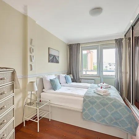 Golden Hour Apartments- Bohaterow Wrzesnia 52 Apartment