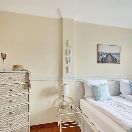 Golden Hour Apartments- Bohaterow Wrzesnia 52