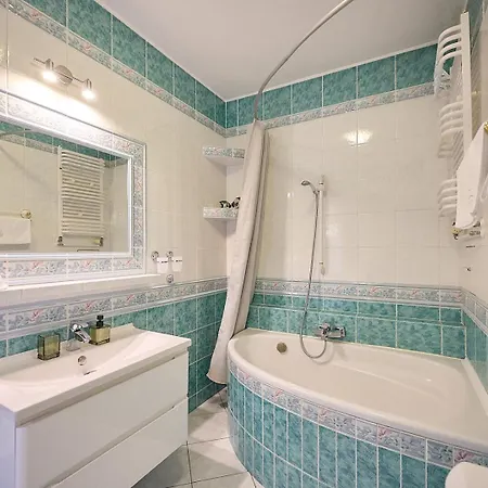 Apartment Golden Hour Apartments- Bohaterow Wrzesnia 52